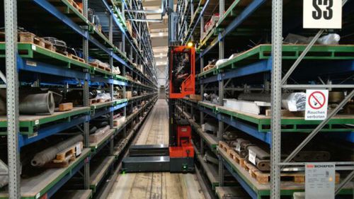 Elektrischer Seitenstapler - Man-Up series - BULMOR industries - Sitz / für enge Gänge / zum Laden