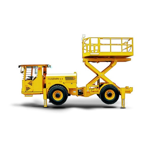 LKW-montierte Scherenarbeitsbühne - resemin