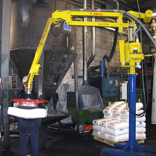 Manipulator für Säcke - DALMEC - pneumatisch / mit Saugnapf / Belastung