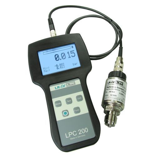 Druckkalibrator - LPC 200 - DRUCK & TEMPERATUR Leitenberger GmbH - Leck / tragbar / digital