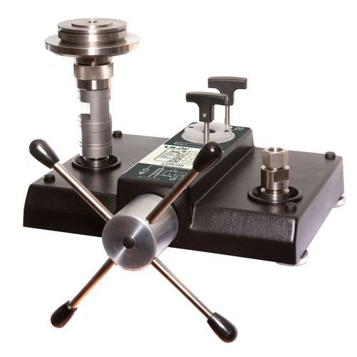 Hydraulischer Kolbenmanometer - LDW-HK - DRUCK & TEMPERATUR Leitenberger GmbH