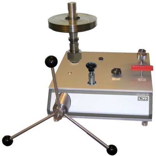 Hydraulischer Kolbenmanometer - CPB5000-HP - DRUCK & TEMPERATUR Leitenberger GmbH