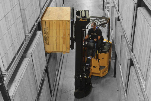 Elektrischer Gabelstapler - Bx0AC series - Landoll - Sitz / für Materialumschlag / für enge Gänge