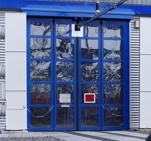 Falttor - EFA-SFT® - EFAFLEX Tor- und Sicherheitssysteme GmbH & Co. KG - Industrie / für Außenbereich / Schnelllauf