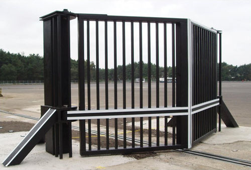 Schwenkbares Eingangstor - max. 6 000 mm | Terra V Gate - Frontier-Pitts - Hochsicherheit