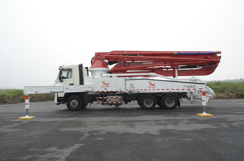 Autobetonpumpe - TP43RZ5 - Hangzhou Truemax Machinery & Equipment Cp.,Ltd