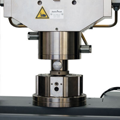 Ausrichtsystem - ZwickRoell GmbH & Co. KG