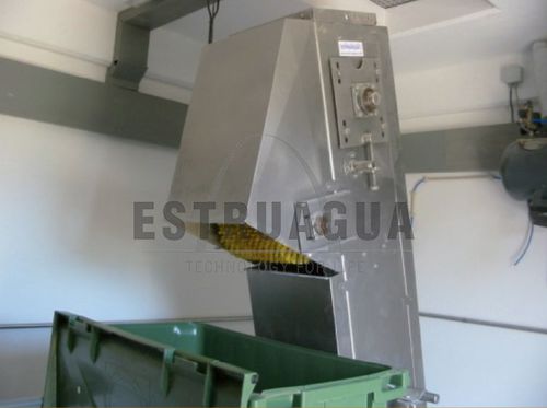 Siebmaschine für die Abwasserbehandlung - PEGASUS PRO ® - ESTRUAGUA - für Feststoffe/Flüssigkeiten / selbstreinigend / Lochblech