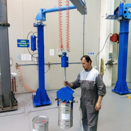 Pneumatischer Manipulator - FAMATEC - Spannsystem / für Fässer / Säulen