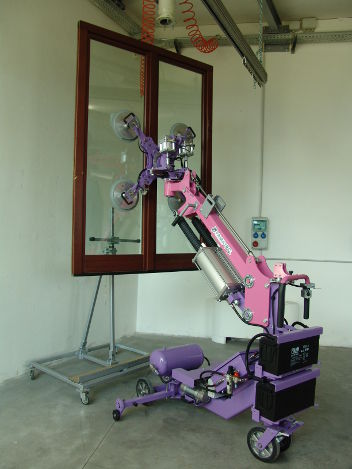 Verglasungsroboter mit Eigenantrieb - FAMATEC
