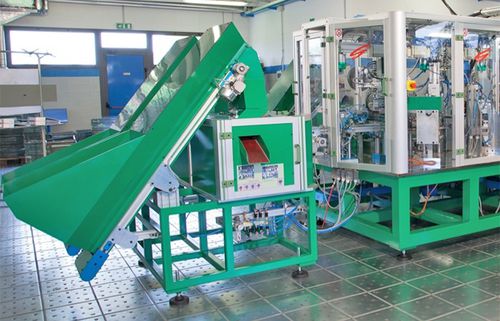 Automatische Montagelinie - Cosberg SpA - für Scharniere / für Befestigungsplatten