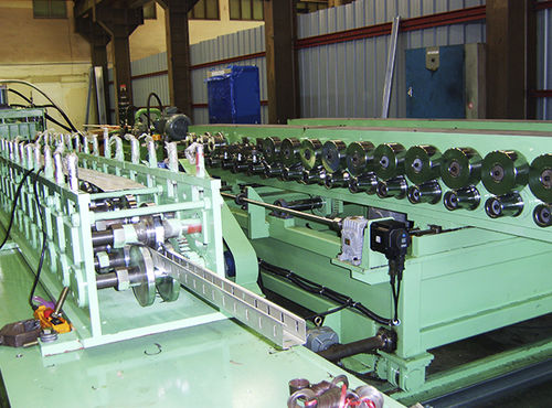 Profiliermaschine für Führungsschienen - KINDUS - automatisch