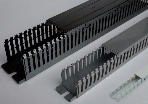 Kabelkanal - 2 m | ALOFREE - CANALPLAST - Polycarbonat / gerillt / halogenfrei