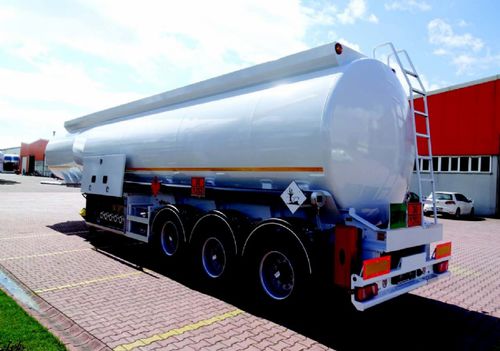 Treibstoff-Tankwagen - EMS Machinery