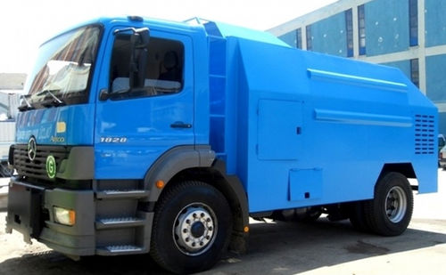 Transport-LKW - EMS Machinery - mit Verbrennungsmotor
