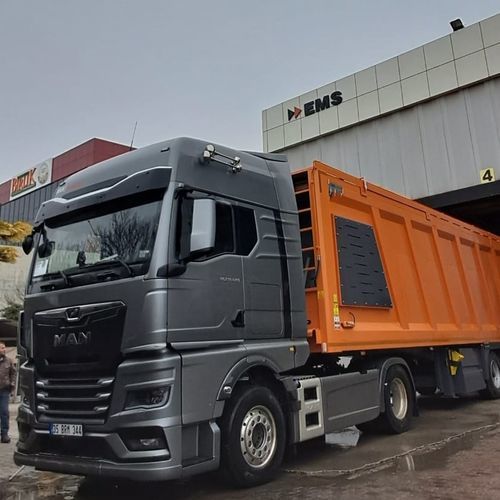 Sattelauflieger mit Abfallpresse - EMS Machinery - Baumaschinentransporter / mit pneumatischer Aufhängung / für Abfall