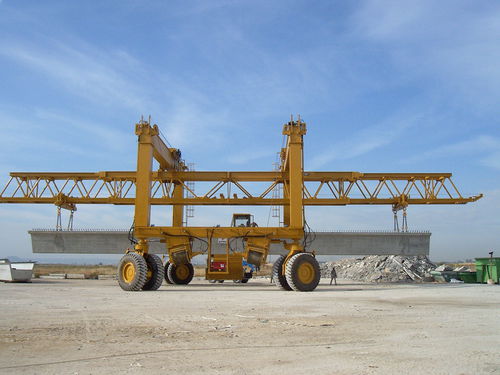 Portalhubwagen mit Gummireifen - . - BEIJING WOWJOINT MACHINERY CO., LTD.