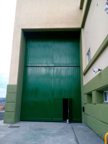 Vertikal-Schiebetür - Talleres Alfa Torres - Metall / Industrie / für den Innenbereich