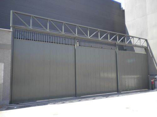 Mehrteiliges Tor - Talleres Alfa Torres - Metall / Industrie / für den Innenbereich