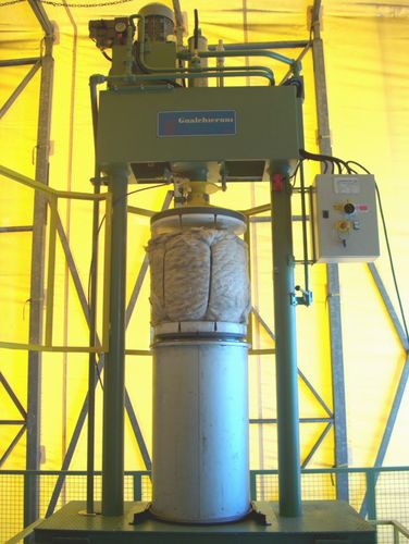 Hydraulische Presse - Valvan Baling Systems NV - Kompression / für Kanister / Säulen