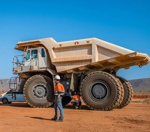 Starrer Muldenkipper - T 236 - Liebherr Excavators - Diesel / für Bergbau