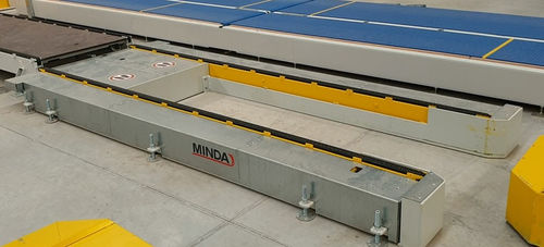 Kettenförderer - MINDA Industrieanlagen GmbH - horizontal / Transport / Transfer