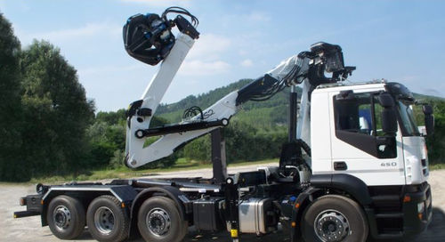 LKW-montierter Kran - W 130 S2 - BOB SISTEMI IDRAULICI SPA - zusammenklappbar / für Hubanwendungen / hydraulisch
