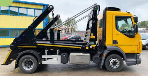 Abrollkipper mit LKW Haken - MB 12  - BOB SISTEMI IDRAULICI SPA - Gelenkarm