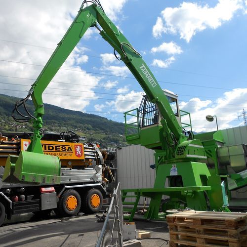 Stationärer Umschlagbagger - GF 90.105 - OFFICINA MECCANICA F.LLI TABARELLI SPA - elektrisch