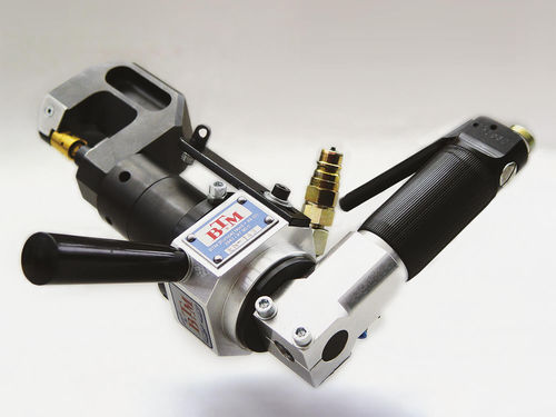 Pneumatische Clinch-Handzange - MCU 3-30 - BTM Europe Blechverb. GmbH