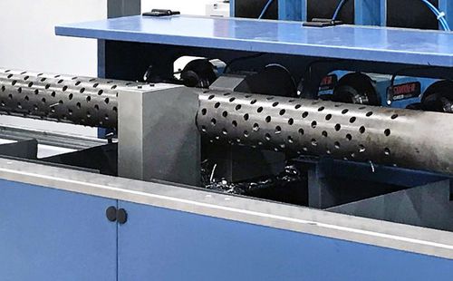 CNC-Bohrzentrum - Jörg Neu GmbH Maschinenbau u. Handel - Fahrständer / Rohr / Mehrspindel