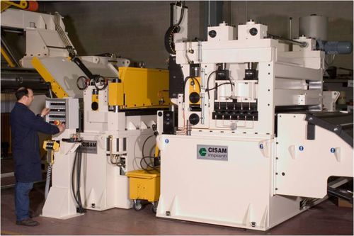 Bandzuführanlage für hochfesten Stahl - CISAM IMPIANTI s.r.l. Press Feeding Equipment - für die Automobilindustrie