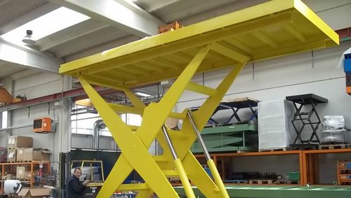 Scherenhubtisch - Armo s.p.a. - hydraulisch / festinstalliert / zum Laden