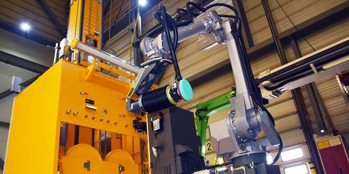 Lackierroboter - CTI Systems S.à r.l. - Knickarm / Oberflächenbehandlung / zur Endbearbeitung