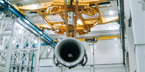 Schienenmontierter Kran - CTI Systems S.à r.l. - Obendreher / mit Gelenk / für Flugzeugbau