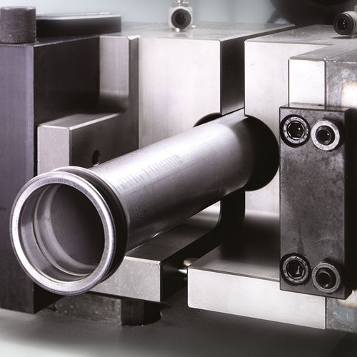 Maschine für das Aufweiten von Rohren - METALPLAST