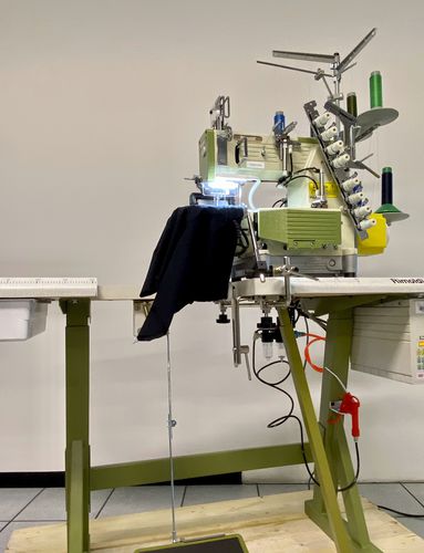 Overlock-Nähmaschine / Zylinderarm - R 2604 - RIMOLDI - Doppelkettenstich / 4-Nadel / 4-Faden