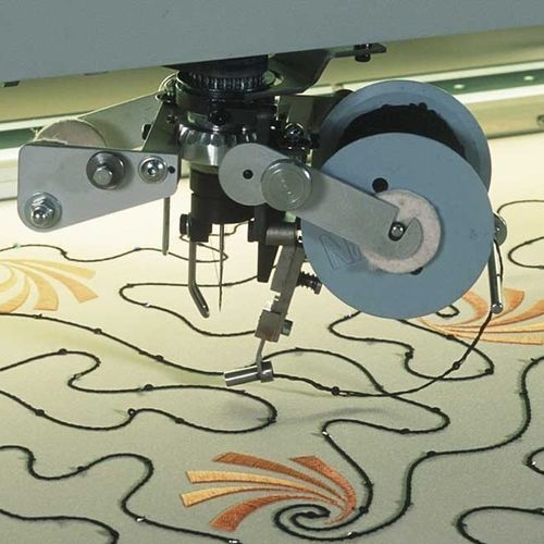Einkopf-Stickmaschine - ZSK STICKMASCHINEN