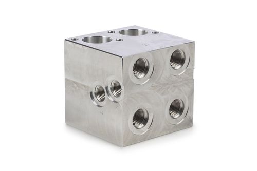 Spanende Bearbeitung: Fräsen / Metall - TORNERIA NICOLETTI SRL - für Automobilanwendungen / für die Medizintechnik / Industrie