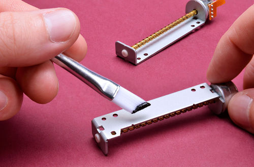 Elastomer-Klebstoff - X5TC - Master Bond - für Metall / für Kunststoff / für Glas