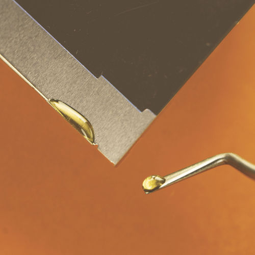 Klebstoff / geringe Ausgasung - Supreme 17HT - Master Bond - Epoxid / für Metall / für Keramik