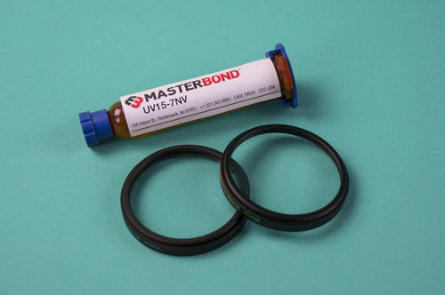 Polymer-Klebstoff - UV15-7NV - Master Bond - für Metall / für Kunststoff / für Verbundwerkstoffe