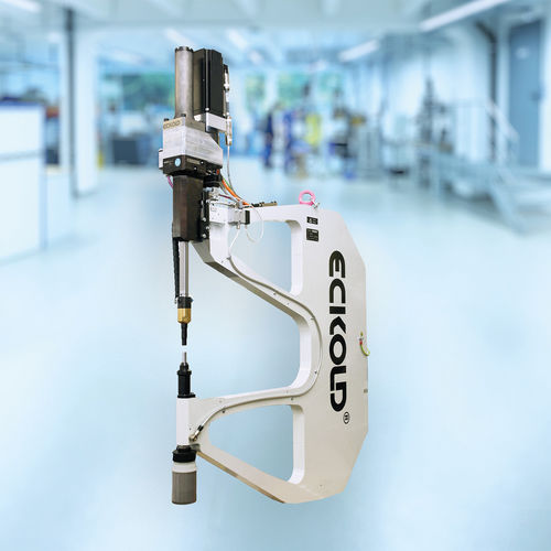 Stanzmaschine für Prägezwecke - ECKOLD technics GmbH & Co. KG - automatisch / servogesteuert / für Aluminiumprofile