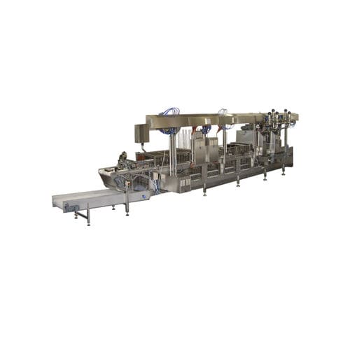 Tablett-Füllanlage - B.S. SRL - für Lebensmittel / PLC-gesteuert