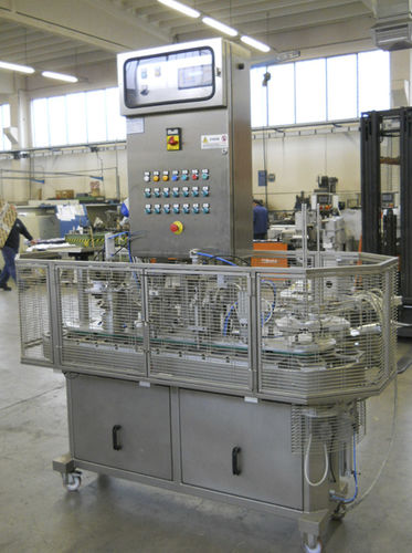 Automatische Füllmaschine - B.S. SRL - Tablett / Becher / für Nahrungsmittel