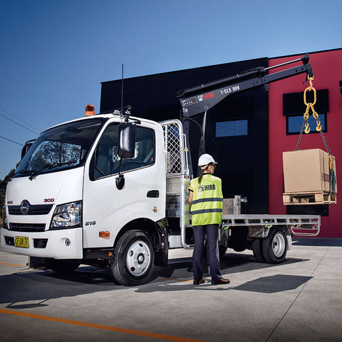 LKW-montierter Kran - T-CLX 009 - Hiab - Ausleger / zusammenklappbar / für Materialumschlag