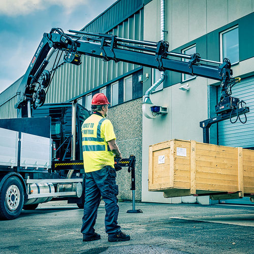 LKW-montierter Kran - X-HIDUO 228 - Hiab - Ausleger / zusammenklappbar / Offroader