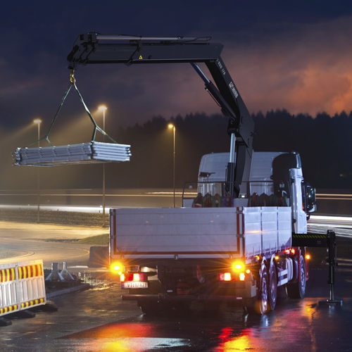 LKW-montierter Kran - X- Duo 178* - Hiab - Ausleger / zusammenklappbar / für den Bergbau