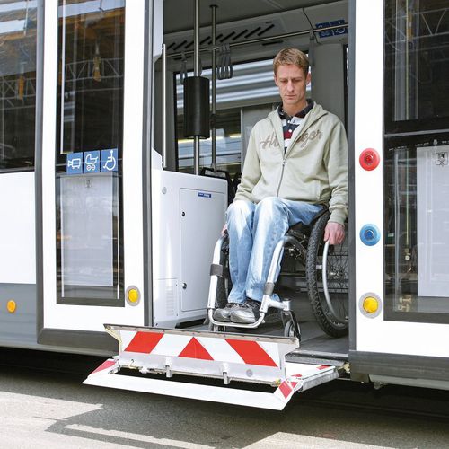 Seitenmontierte Ladebordwand - MBB MEDILIFT - Palfinger - für Rollstühle / Fahrzeug / für Bus