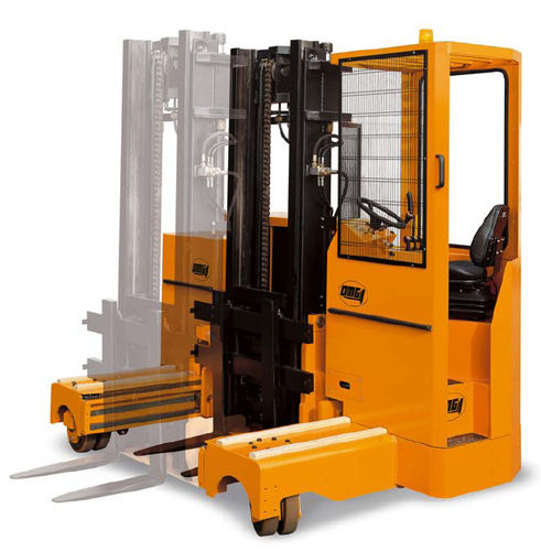 Elektrischer Gabelstapler - LAT 20 - OMG S.p.A. - Sitz / für Materialumschlag / multidirektional